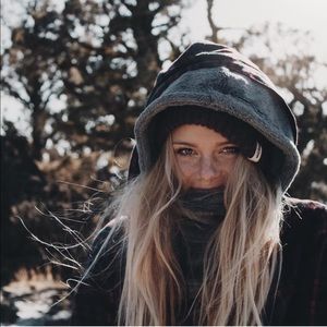 Burton Cora hood bundle